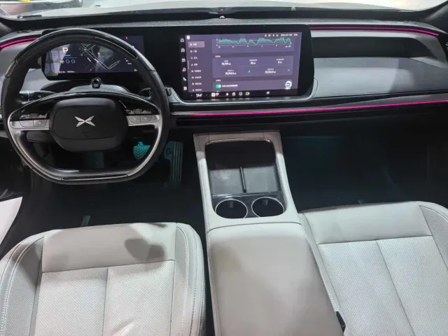 Xpeng P7 — Фото автомобиля 4