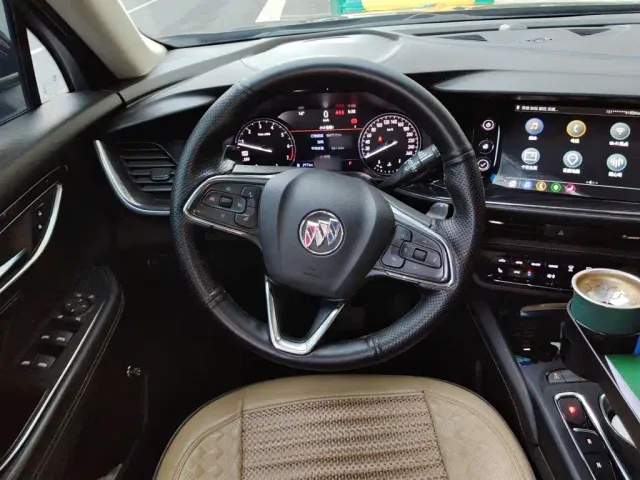 Buick Envision Plus — Фото автомобиля 6