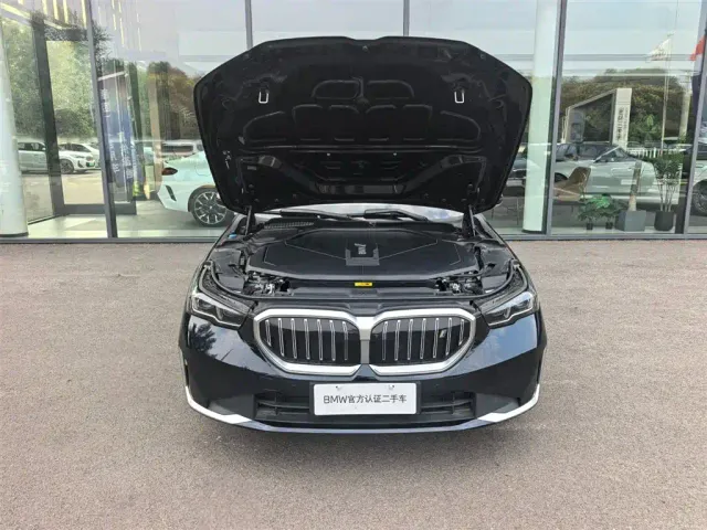 BMW BMW i5 2024 eDrive 35L Premium Luxury Package — Фото автомобиля 20