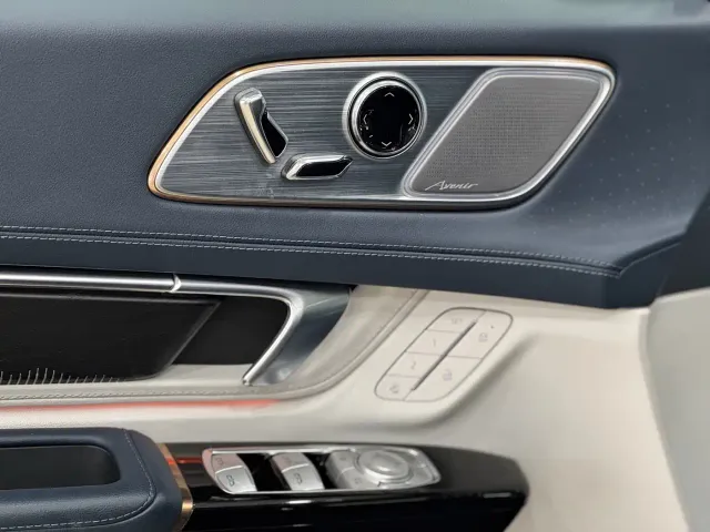 Buick Century 2023 2.0T 4-Seat Private Edition — Фото автомобиля 7