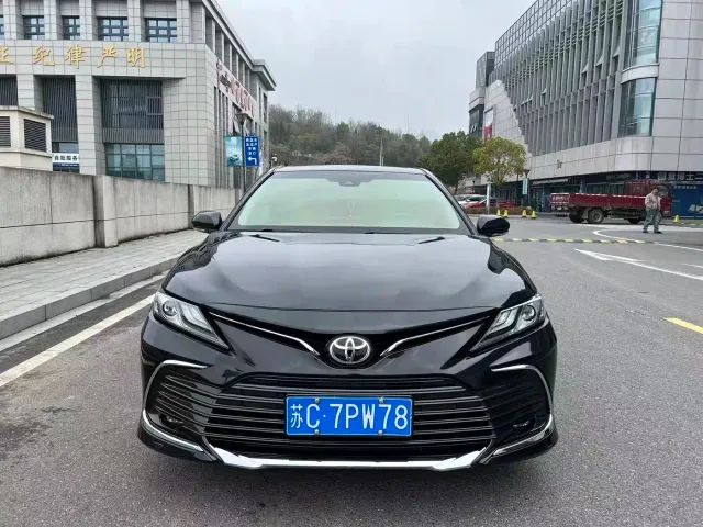 Toyota Camry — Фото автомобиля 2