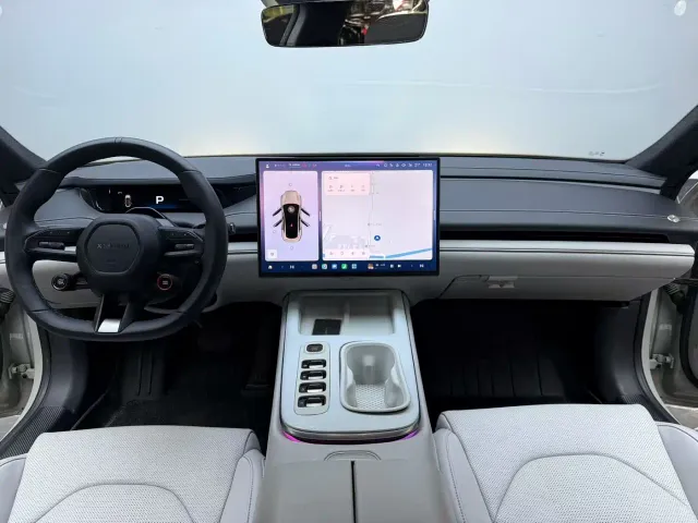 Xiaomi SU7 — Фото автомобиля 7