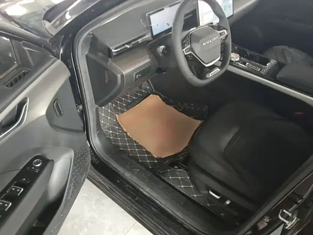 Wuling Starlight — Фото автомобиля 15