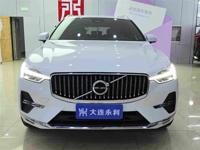 Volvo XC60 — Фото автомобиля 2