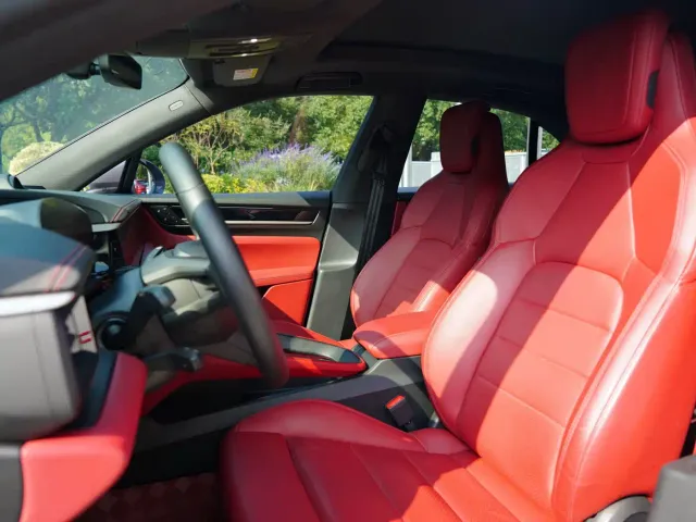 Porsche Macan EV — Фото автомобиля 12
