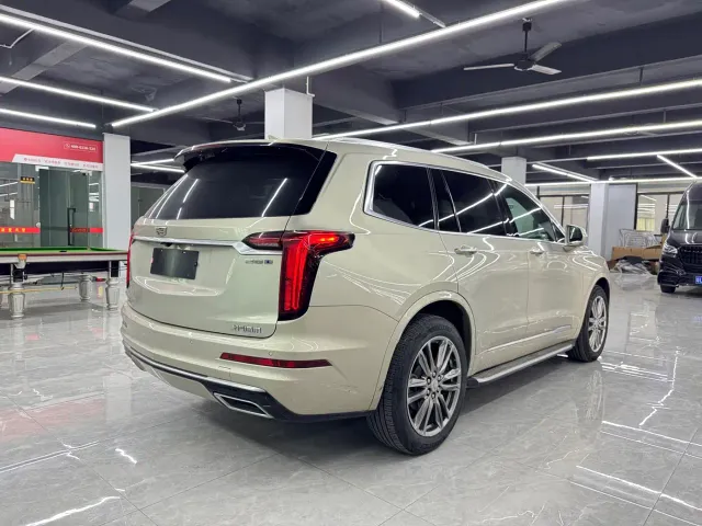 Cadillac XT6 — Фото автомобиля 3
