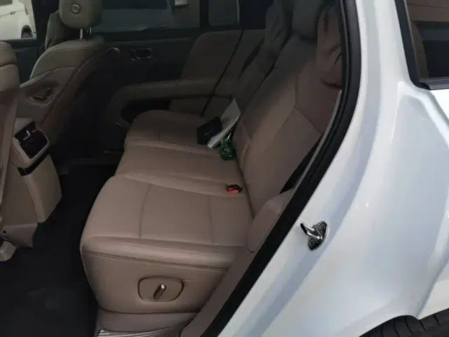 Li Auto i6 — Фото автомобиля 16