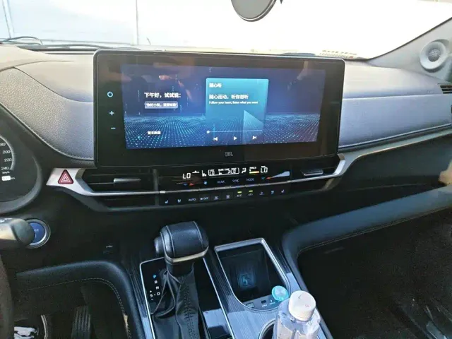 Toyota Sienna — Фото автомобиля 5