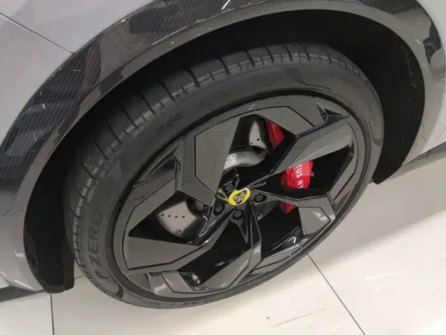Lotus Eletre — Фото автомобиля 22