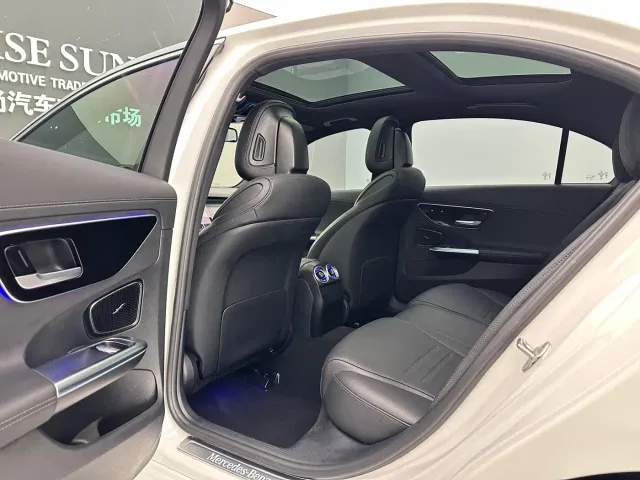 Mercedes-Benz C-Class — Фото автомобиля 6