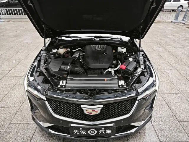 Cadillac CT4 — Фото автомобиля 16