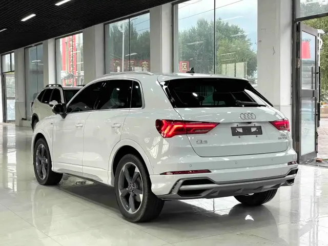 Audi Q3 — Фото автомобиля 4