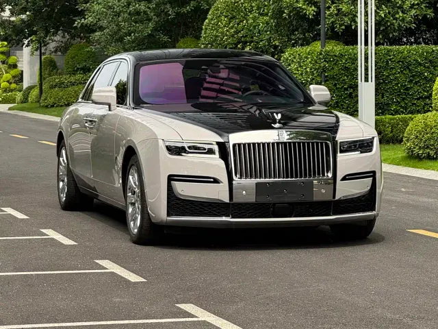 Rolls-Royce Ghost — Фото автомобиля 5