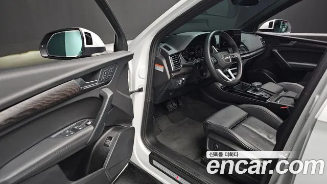 Audi Q5 45 TFSI quattro Premium — Фото автомобиля 11