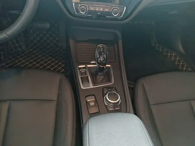BMW 1 Series — Фото автомобиля 13