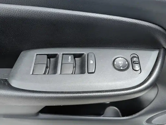 Honda Fit — Фото автомобиля 9
