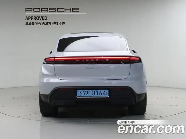 Porsche Macan Electric — Фото автомобиля 4