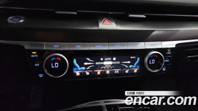 Genesis G80 Бензин 3.5 турбо AWD — Фото автомобиля 28