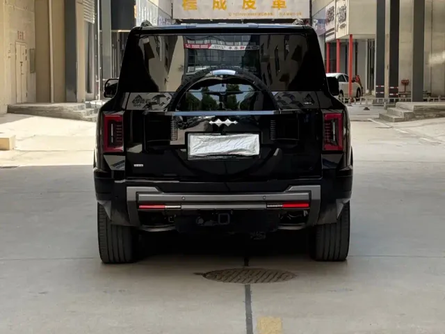 BYD FangChengBao Leopard 8 — Фото автомобиля 16
