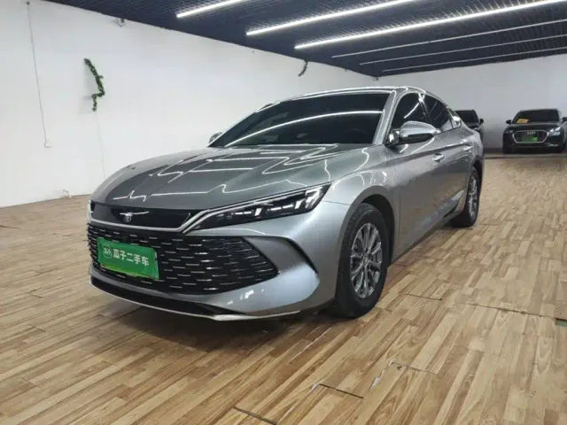 Фотография автомобиля — BYD Qin L