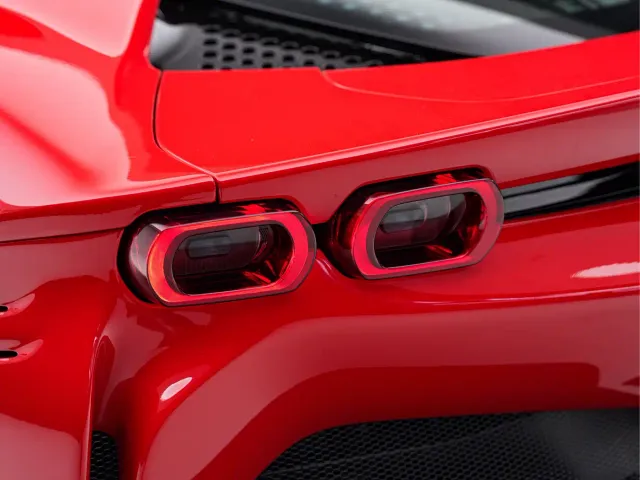 Ferrari SF90 — Фото автомобиля 8