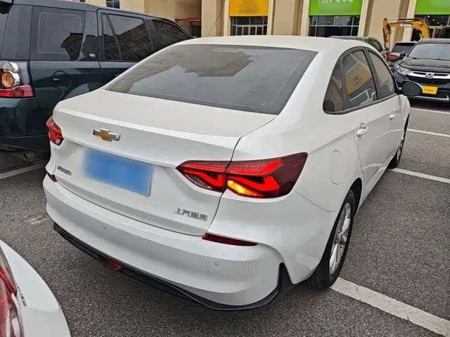 Chevrolet Monza — Фото автомобиля 6