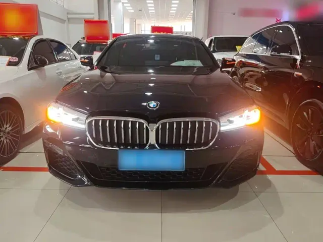 BMW 5 Series — Фото автомобиля 2