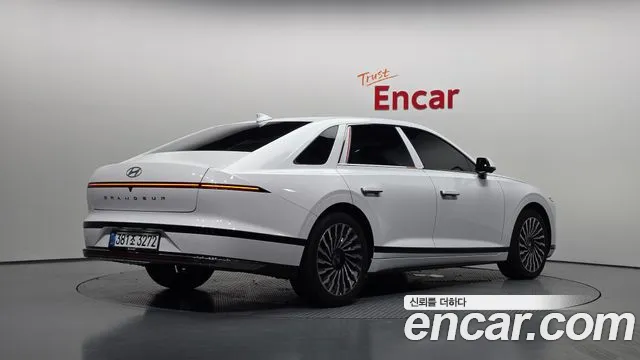 Hyundai Grandeur — Фото автомобиля 2