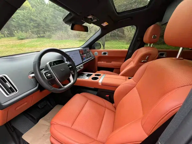 Li Auto L9 — Фото автомобиля 16