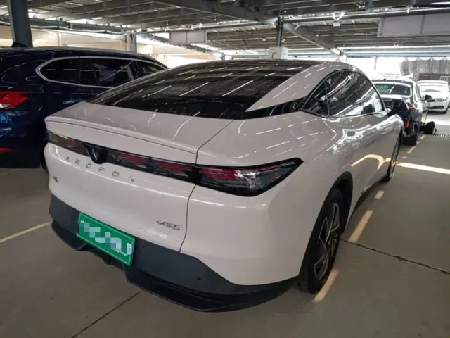 ARCFOX Arcfox Alpha S5 2024 560PRO 185kW — Фото автомобиля 6