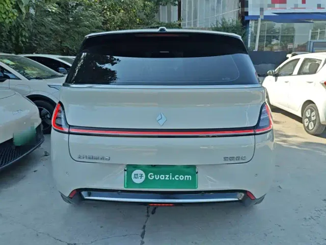 Baojun Cloud — Фото автомобиля 5