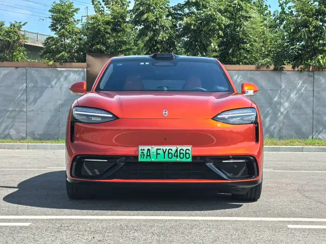 Aito M6 — Фото автомобиля 2