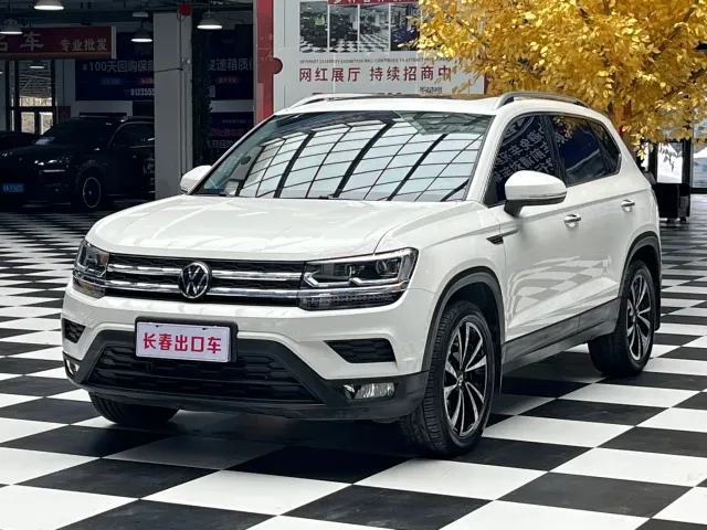 Фотография автомобиля — Volkswagen Tharu