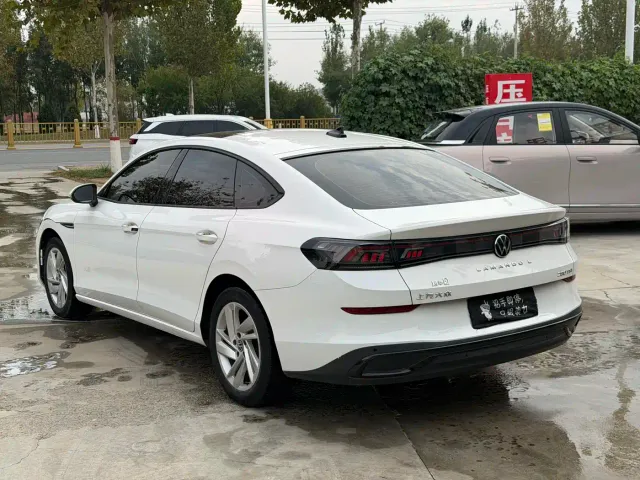 Volkswagen Lamando — Фото автомобиля 3