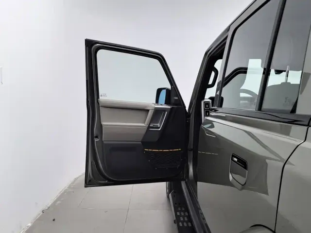 iCAR V23 — Фото автомобиля 8