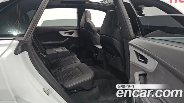 Audi Q8 55 TFSI quattro Premium — Фото автомобиля 20