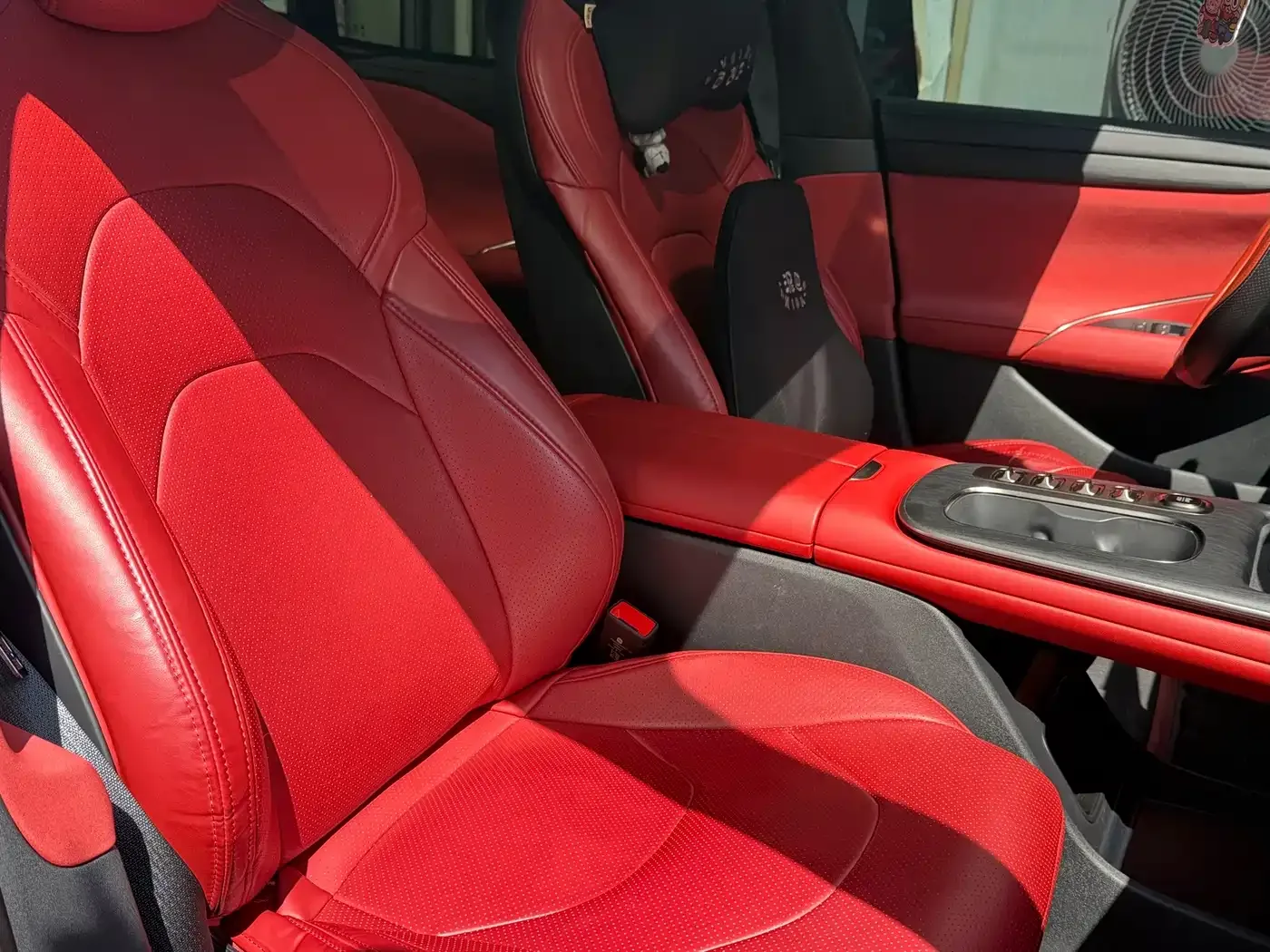 Xiaomi Auto Xiaomi SU7 2024 RWD Ultra Long Range Advanced Smart Driving Pro Edition — Фото автомобиля 11