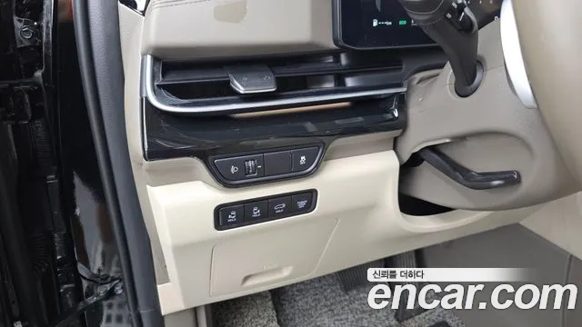 Kia Carnival Generation 4 — Фото автомобиля 27