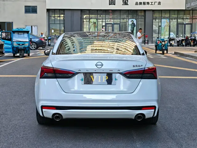 Nissan Teana — Фото автомобиля 8