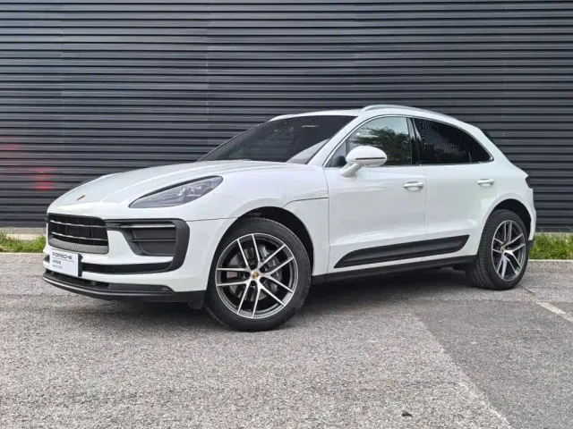 Фотография автомобиля — Porsche Macan