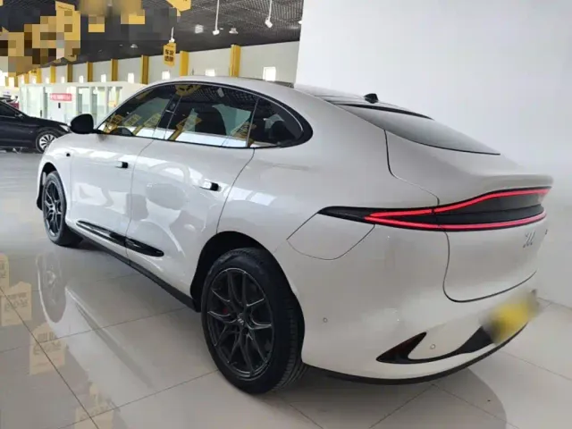 IM Motors LS6 — Фото автомобиля 4