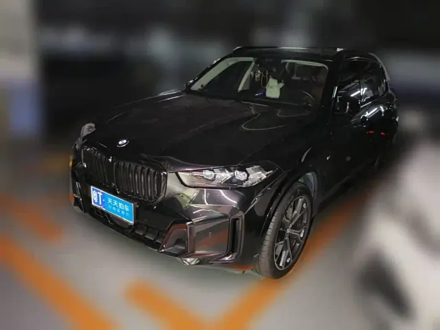Фотография автомобиля — BMW X5