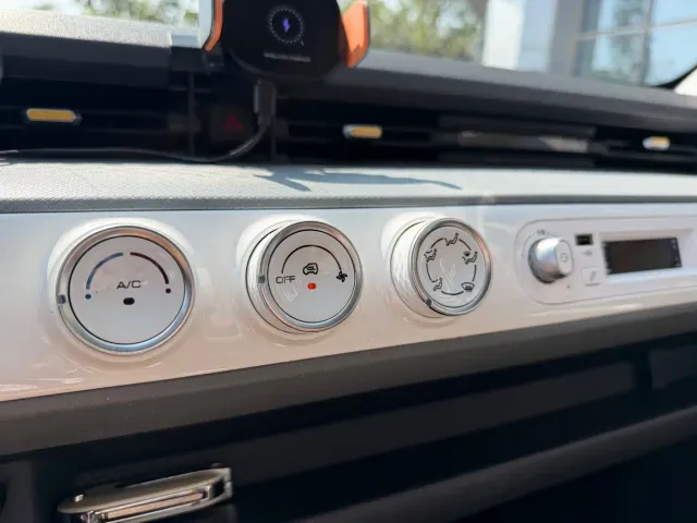 Wuling Hongguang Mini EV — Фото автомобиля 12