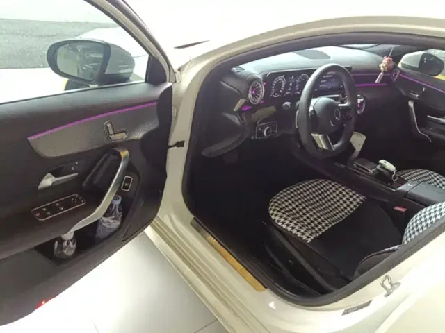 Mercedes-Benz A-Class — Фото автомобиля 15