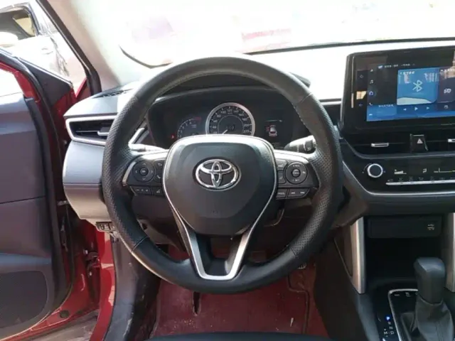Toyota Corolla Cross — Фото автомобиля 10