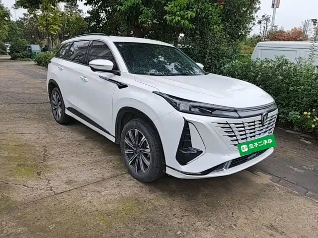 Changan CS75 Plus — Фото автомобиля 3