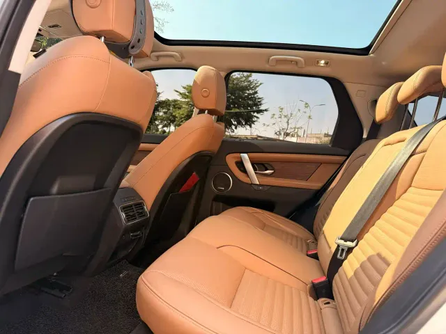 Land Rover Discovery Sport — Фото автомобиля 5