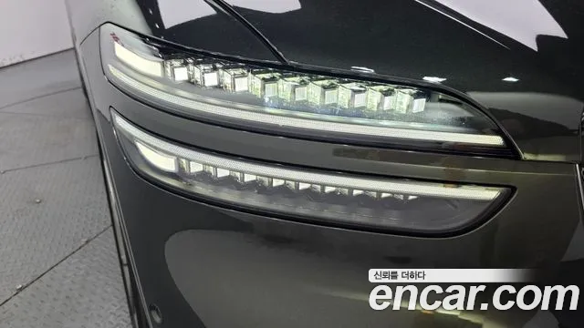 Genesis GV70 2.5T Бензин AWD — Фото автомобиля 19