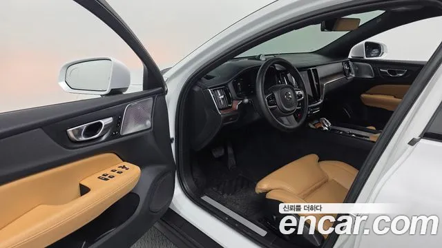 Вольво V60 V60 Cross Country 2 поколение B5 Ultimate AWD — Фото автомобиля 10