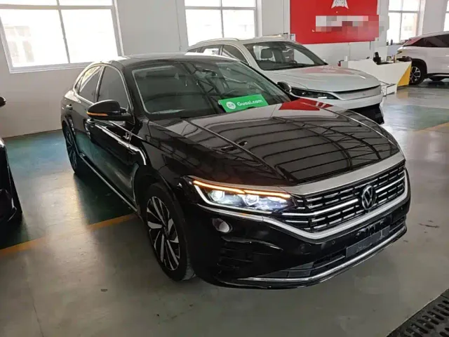Volkswagen Passat — Фото автомобиля 3